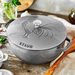 Staub 3.75 Qt. Essential French Oven With Rooster Lid | Graphite Grey -Cookware & Knives Shop 11752418 ls 01