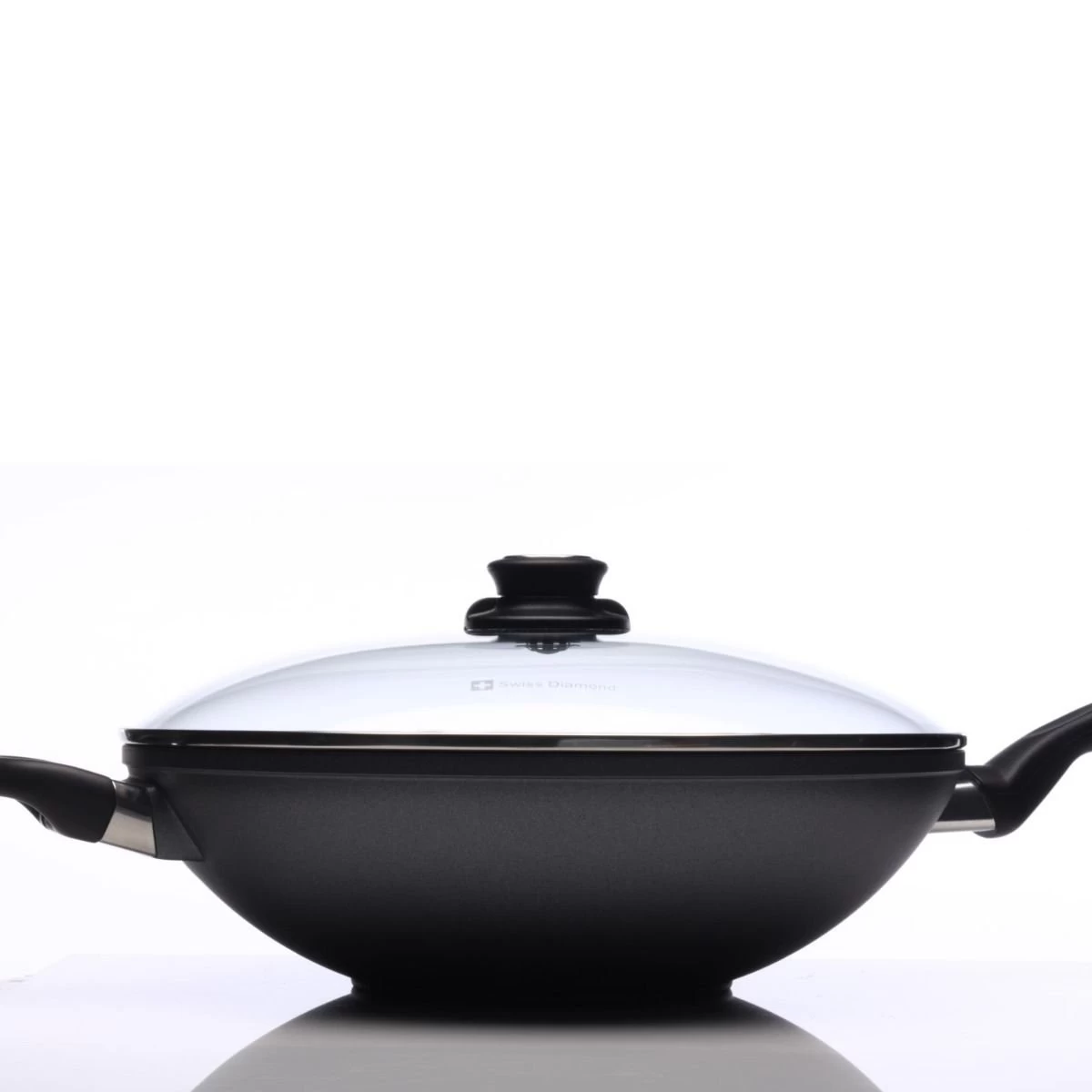 Swiss Diamond | HD Wok With Lid & Rack - 12.5" (5.3 Qt.) 5 Swiss Diamond | HD Wok With Lid & Rack - 12.5" (5.3 Qt.) - Image 3