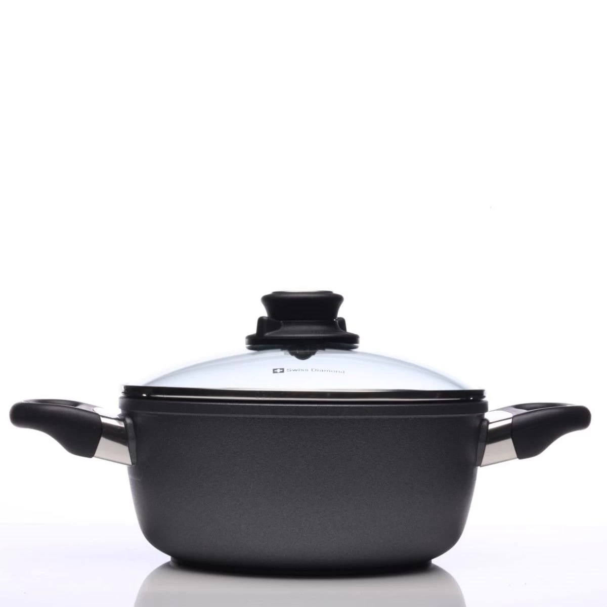 Swiss Diamond | HD Casserole With Lid - 8" (2.3 Qt.) 4 Swiss Diamond | HD Casserole With Lid - 8" (2.3 Qt.) - Image 2