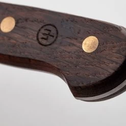 Wusthof Crafter 9" Double-Serrated Bread Knife -Cookware & Knives Shop crafter handle detail 1 1