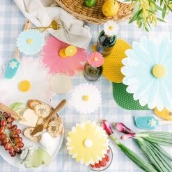 Charles Viancin Silicone Lid | 6" Daisy (Yellow With White) -Cookware & Knives Shop daisy life 4 1