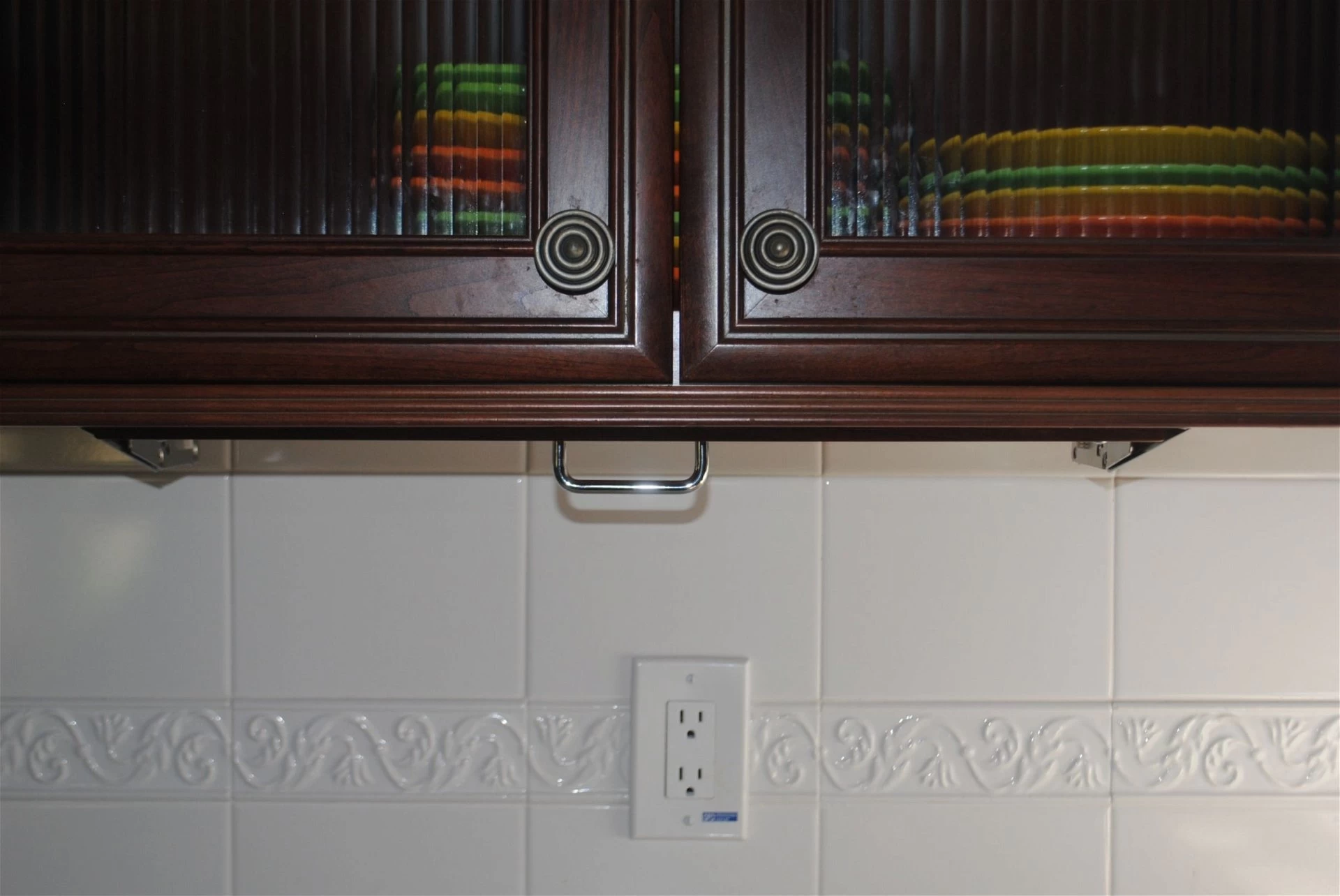 Drop Block Under Cabinet Knife Storage Rack - Large, Walnut 6 Drop Block Under Cabinet Knife Storage Rack - Large, Walnut - Image 4