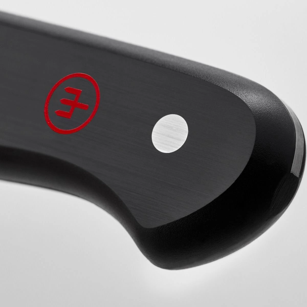 Wusthof Gourmet 4.5" Utility Knife | Serrated Rounded Tip 4 Wusthof Gourmet 4.5" Utility Knife | Serrated Rounded Tip - Image 2