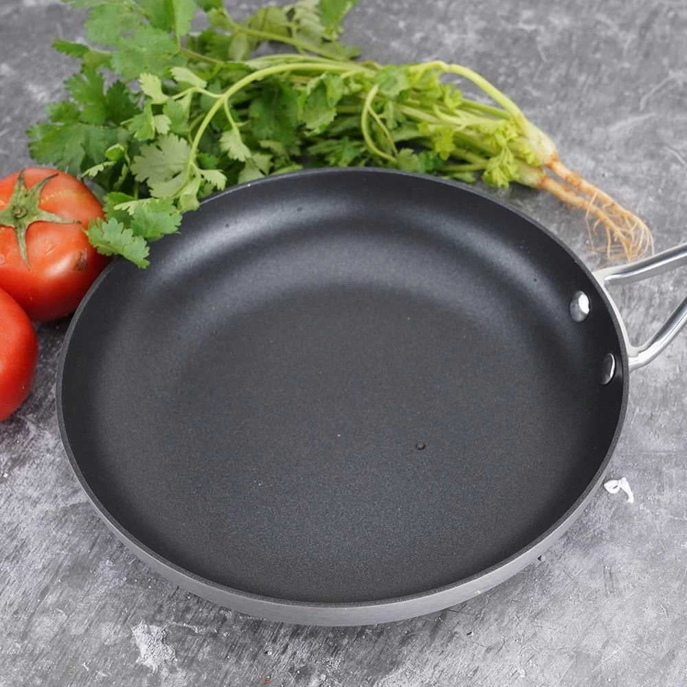 Swiss Diamond | Hard Anodized 10" Nonstick Frypan 7 Swiss Diamond | Hard Anodized 10" Nonstick Frypan - Image 5
