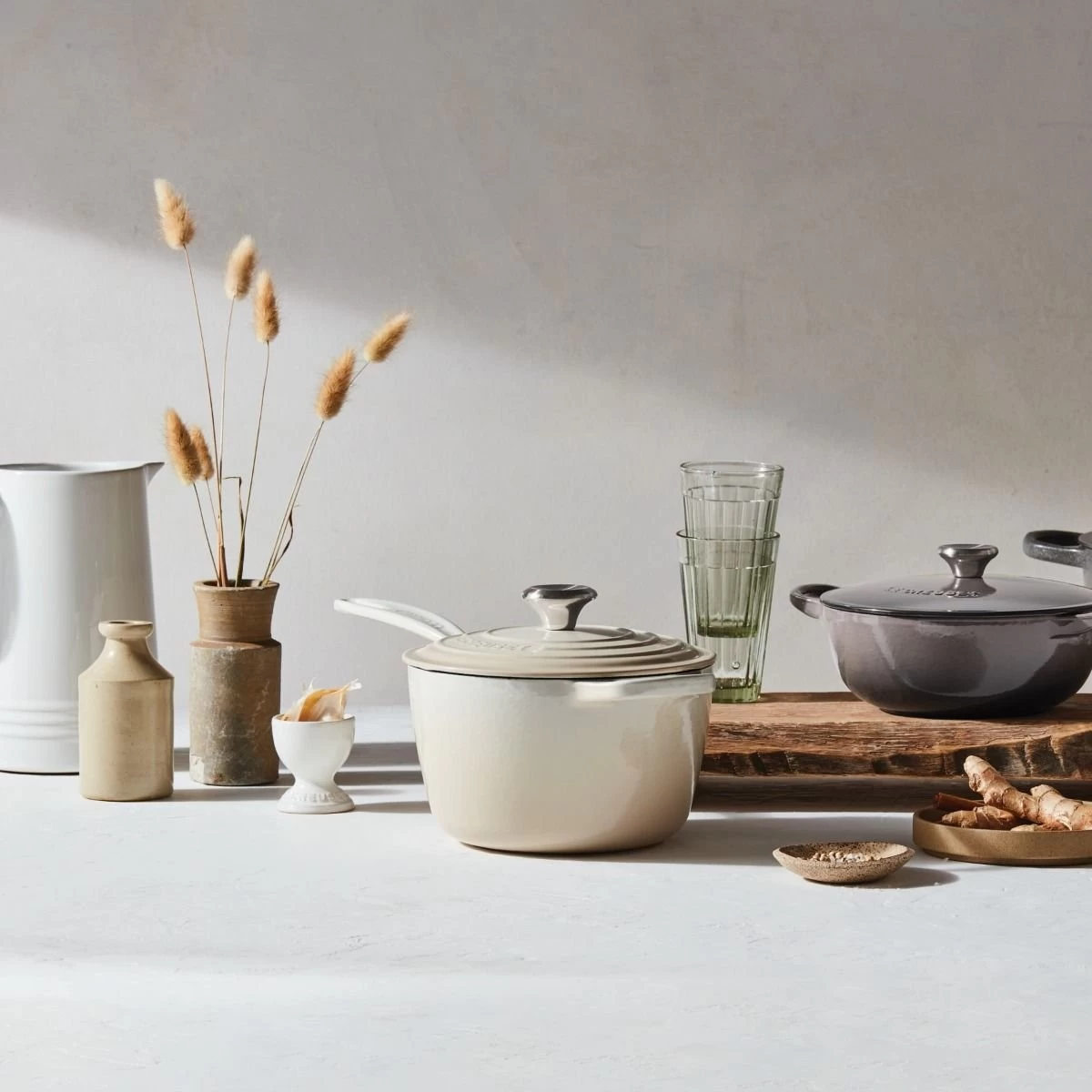 Le Creuset 2.25 Qt. Signature Enameled Cast Iron Saucepan With Stainless Steel Knob | Meringue White 4 Le Creuset 2.25 Qt. Signature Enameled Cast Iron Saucepan With Stainless Steel Knob | Meringue White - Image 2