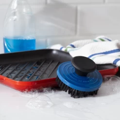 Le Creuset 9.5" Square Signature Enameled Cast Iron Grill Pan | Cerise/Cherry Red -Cookware & Knives Shop red 2