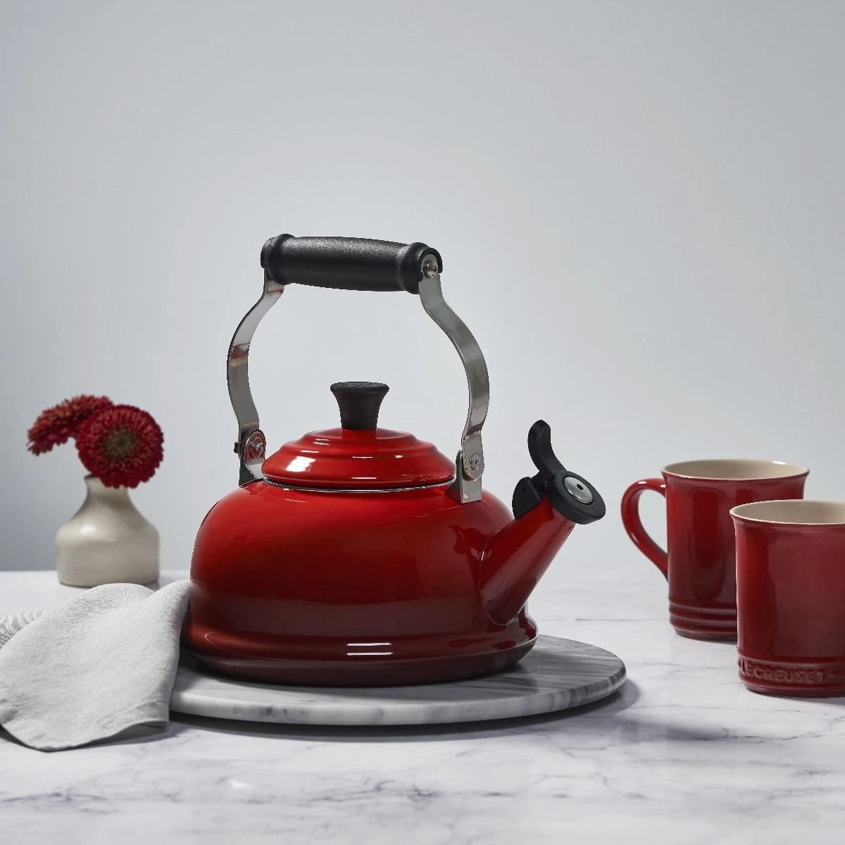 Le Creuset 1.7 Qt. Classic Whistling Kettle | Cerise/Cherry Red 4 Le Creuset 1.7 Qt. Classic Whistling Kettle | Cerise/Cherry Red - Image 2