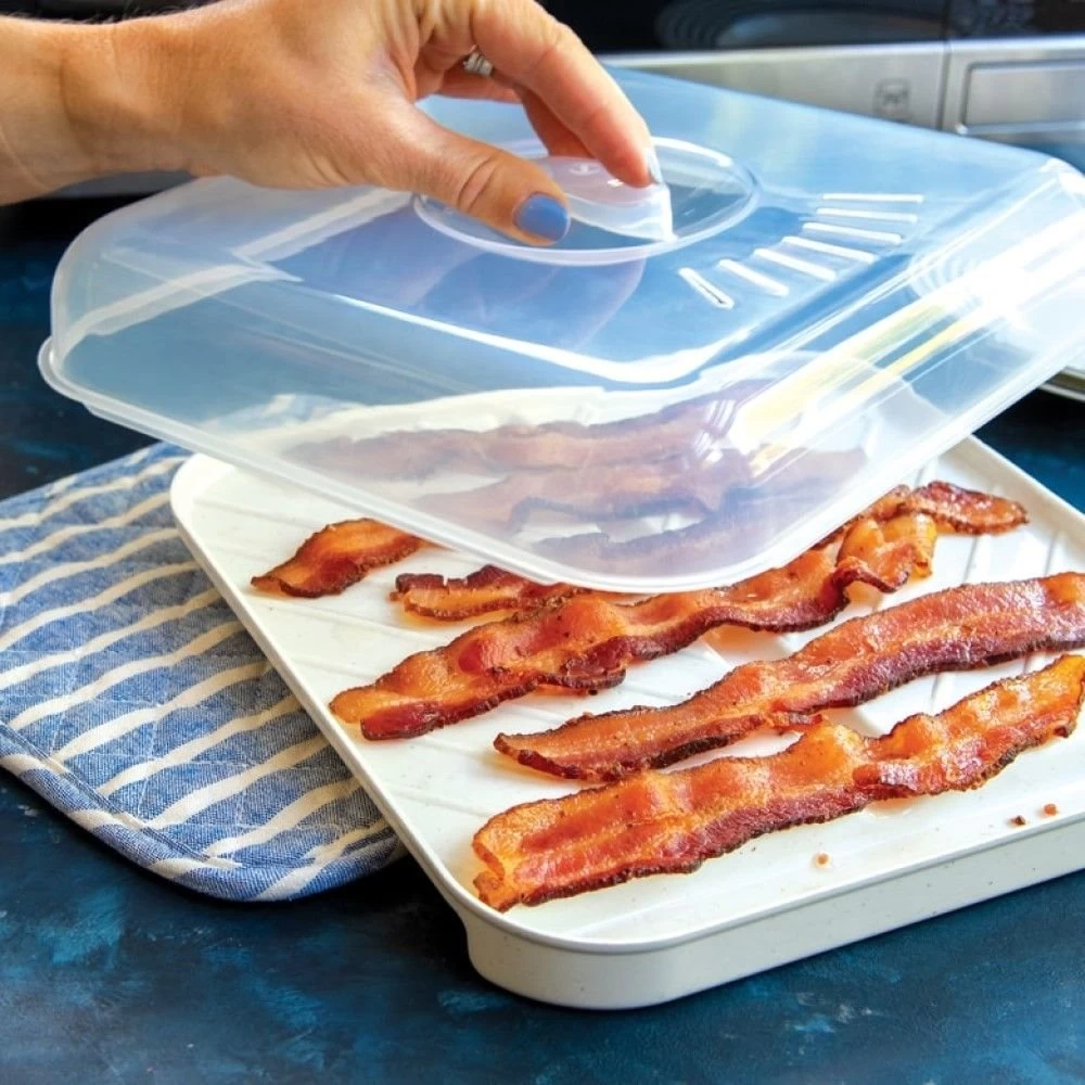 Nordic Ware Medium Slanted Bacon Tray With Lid 4 Nordic Ware Medium Slanted Bacon Tray With Lid - Image 2