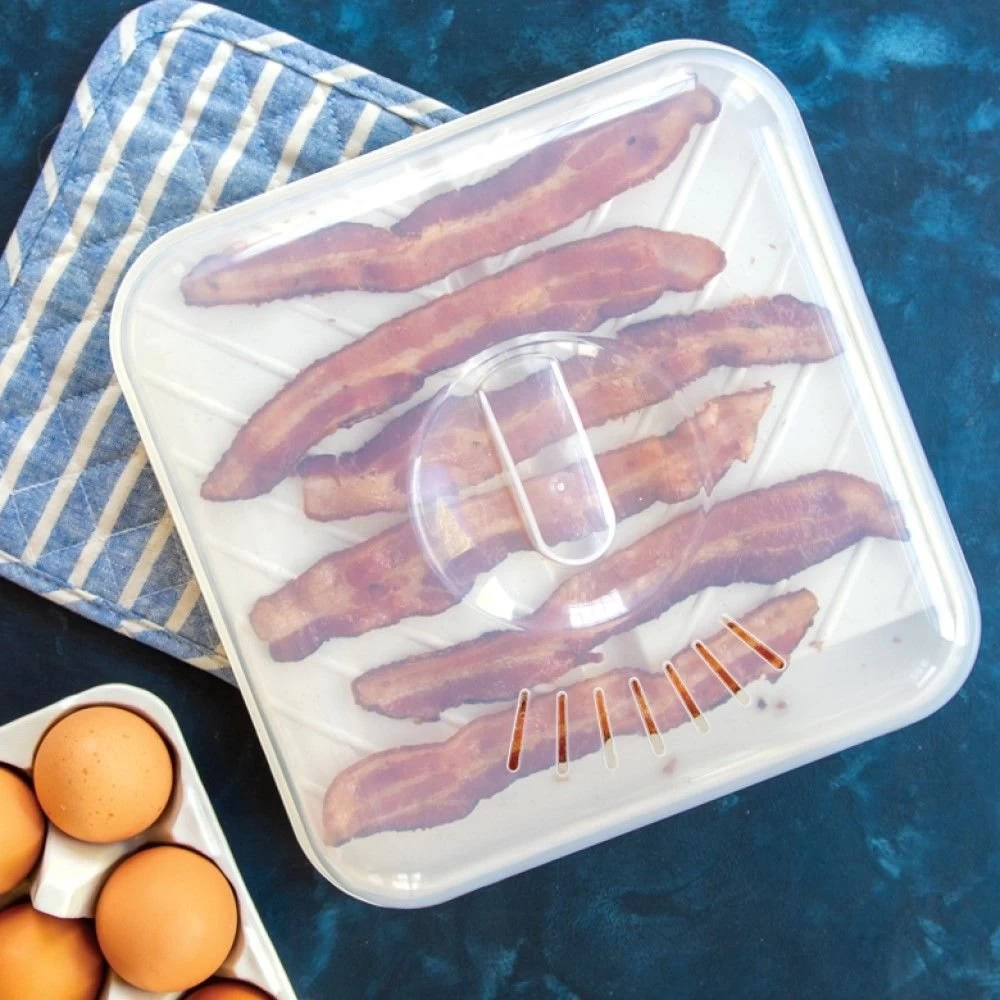 Nordic Ware Medium Slanted Bacon Tray With Lid 6 Nordic Ware Medium Slanted Bacon Tray With Lid - Image 4