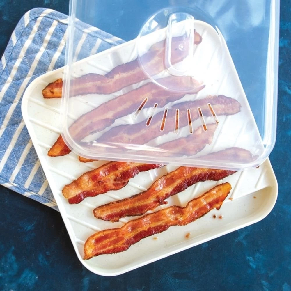 Nordic Ware Medium Slanted Bacon Tray With Lid 7 Nordic Ware Medium Slanted Bacon Tray With Lid - Image 5