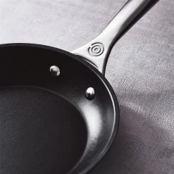 Le Creuset 12" Fry Pan | Toughened Nonstick Pro -Cookware & Knives Shop tnsp2200 4
